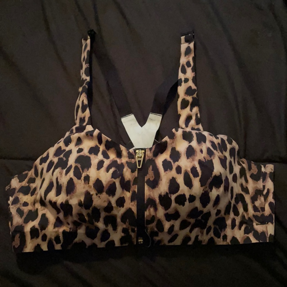 VS sports bra